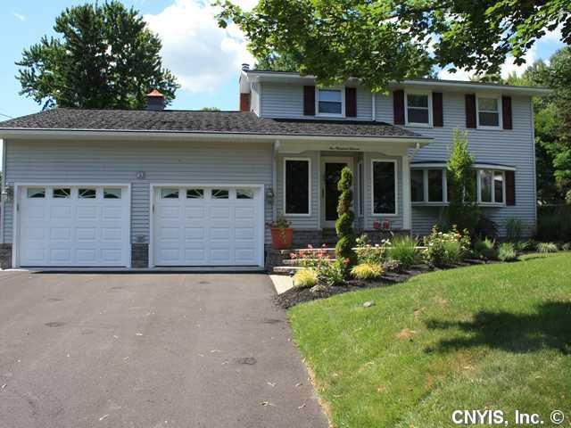 211 W Genesee St, Chittenango, NY 13037 - photo 1