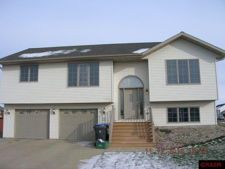 301 Maverick Dr, Mankato, MN 56001 - photo 1