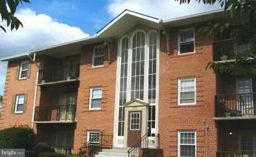 3332 Spring Ln unit C32, Baileys Crossroads, VA 22041 - photo 1