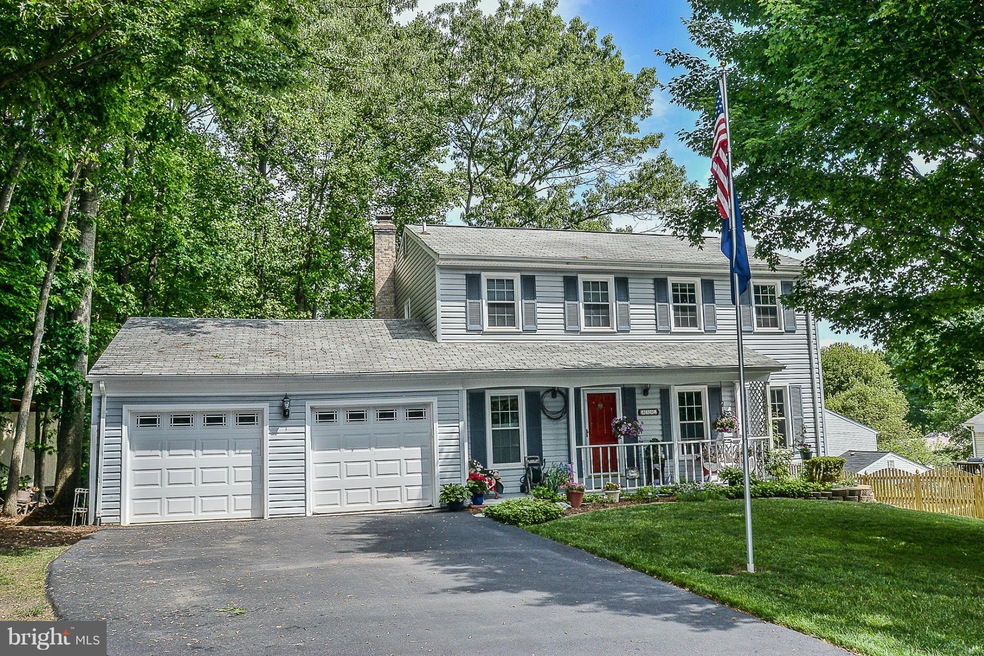 8502 Middle Run Dr, Springfield, VA 22153 - photo 1