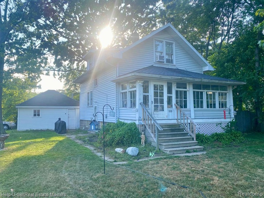 3305 10th Ave, Port Huron, MI 48060 - photo 1