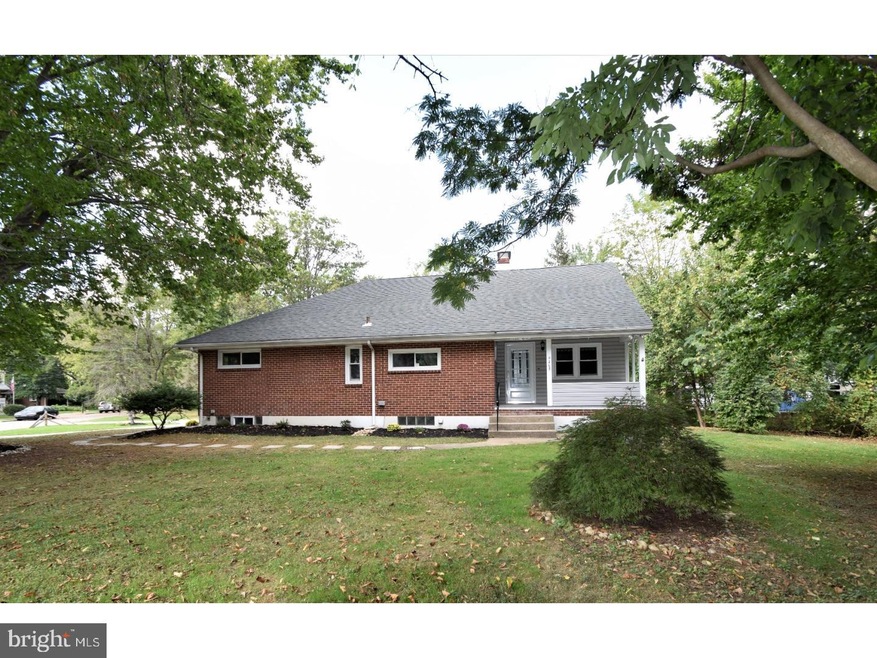 926 Agnes Ave, Morton, PA 19070 - photo 1