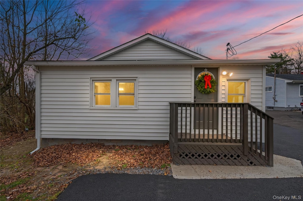 193 Schutt Rd, Middletown, NY 10940 - photo 1