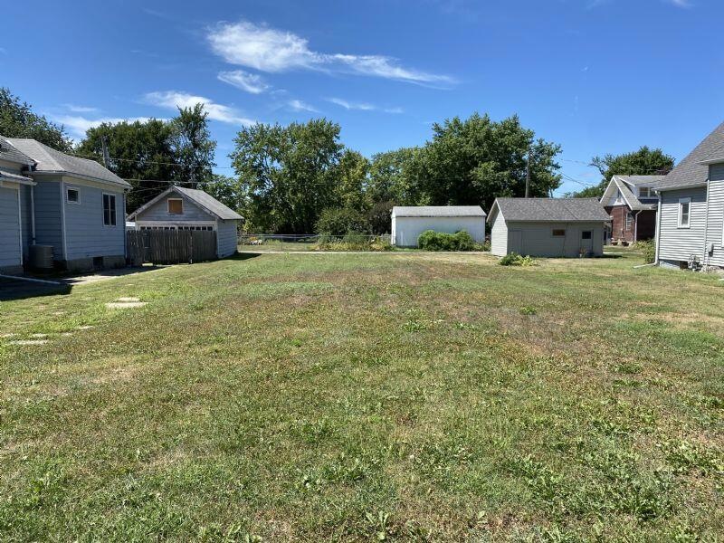 704 Maple St, Shenandoah, IA 51601 - photo 1