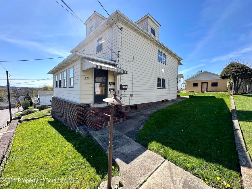 197 Elizabeth St unit 2, Pittston, PA 18640 - photo 1