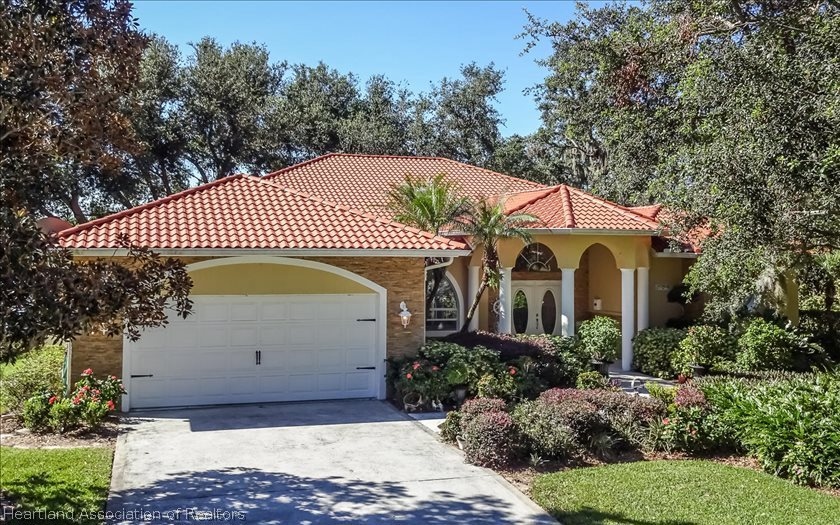 204 Huntley Oaks Blvd, Lake Placid, FL 33852 - photo 1