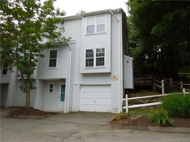 45 Deerwood Ln unit 11, Waterbury, CT 06704 - photo 1