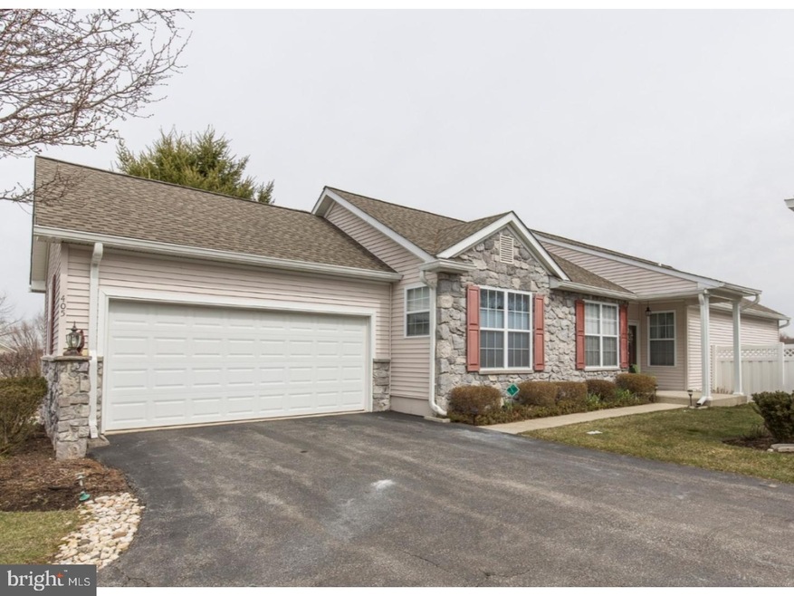 405 Hunting Card Ln unit 166, Glen Mills, PA 19342 - photo 1