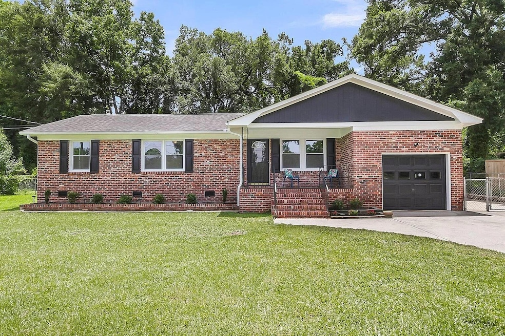 6305 Lucille Dr, North Charleston, SC 29406 - photo 1