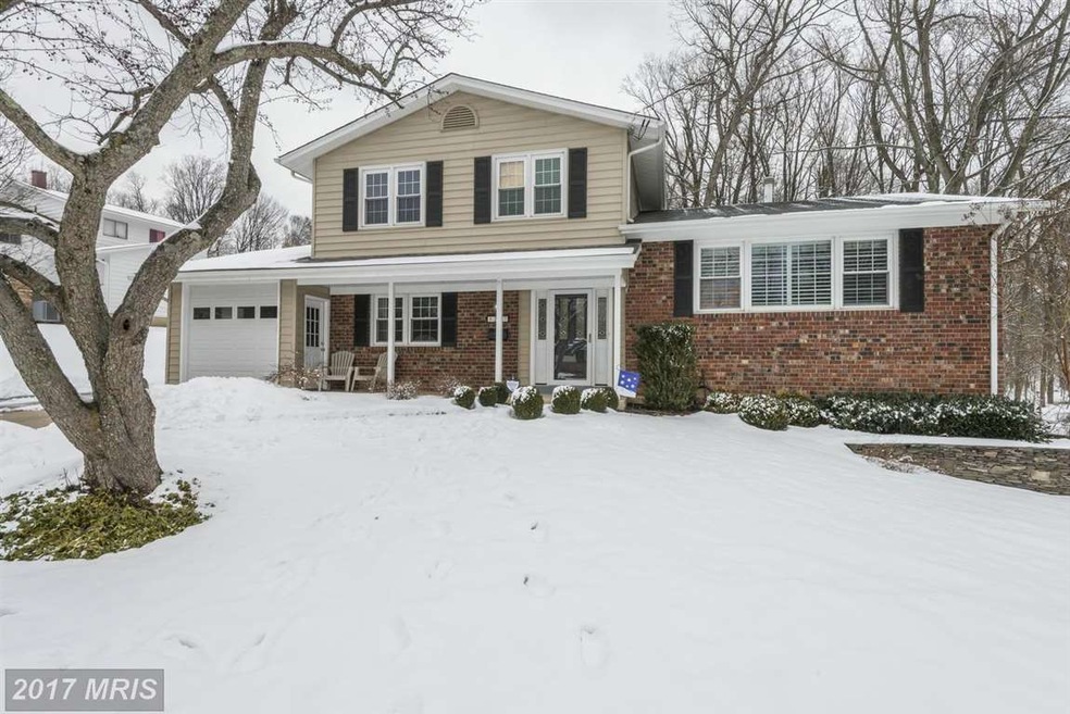 5227 Russett Rd, Rockville, MD 20853 - photo 1