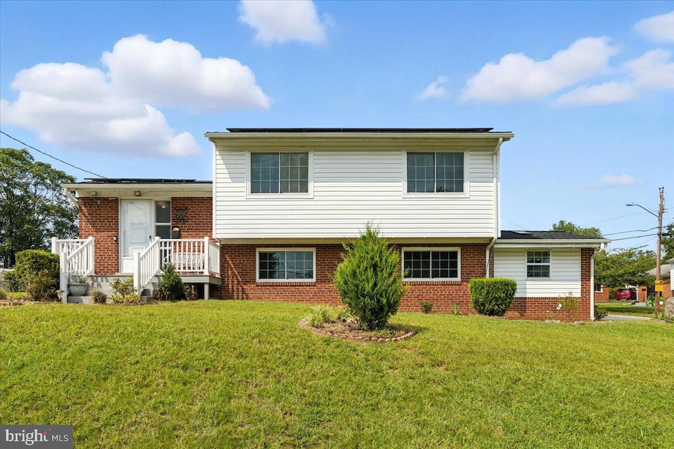 1304 Ray Rd, Hyattsville, MD 20782 - photo 1