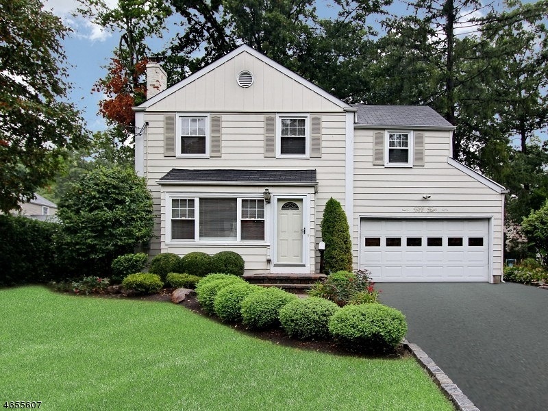 54 Lexington Dr, Livingston, NJ 07039 - photo 1