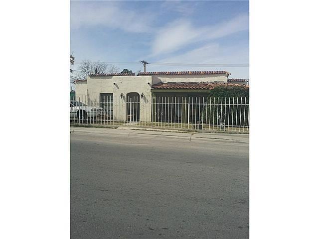 409 Lafayette Dr, El Paso, TX 79915 - photo 1