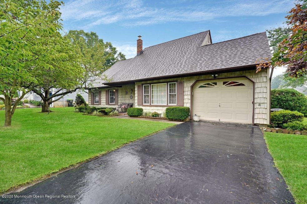 14 Region Dr, Hazlet, NJ 07730 - photo 1