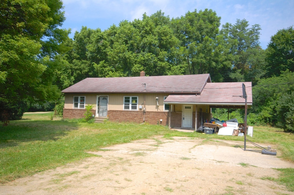 10166 Range Line Road_01