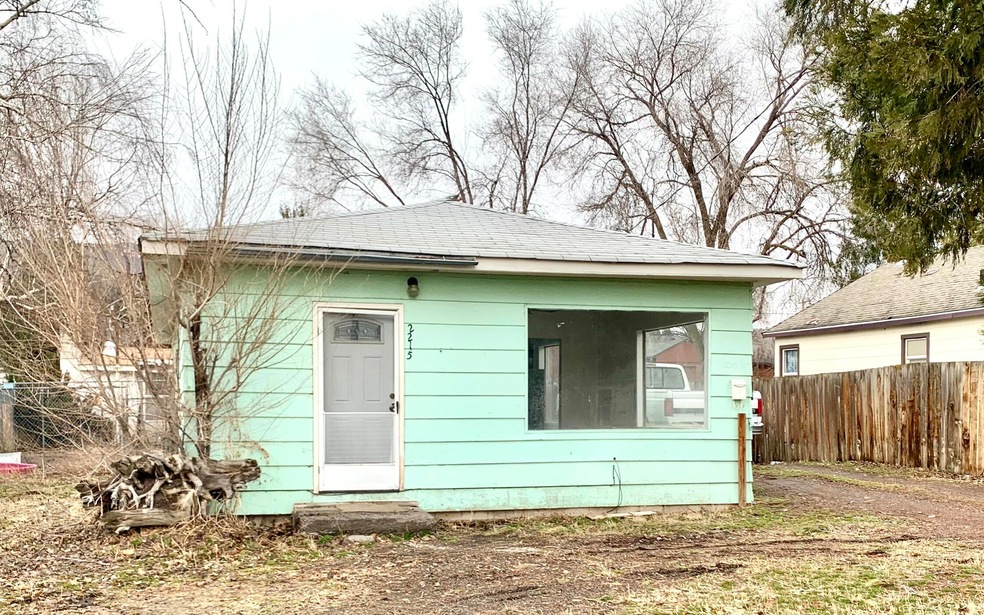 2215 Orchard Ave, Klamath Falls, OR 97601 - photo 1
