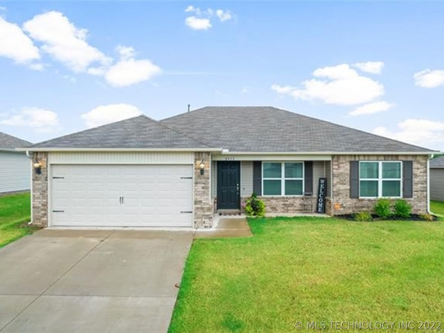 2913 E Pittsburg St, Broken Arrow, OK 74014 - photo 1