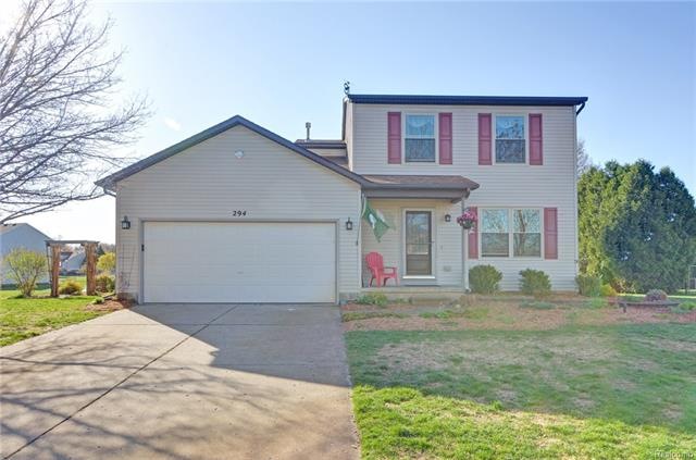 Welcome home to 294 Waterlily!