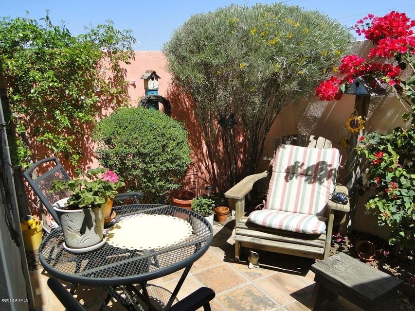 Saba patio