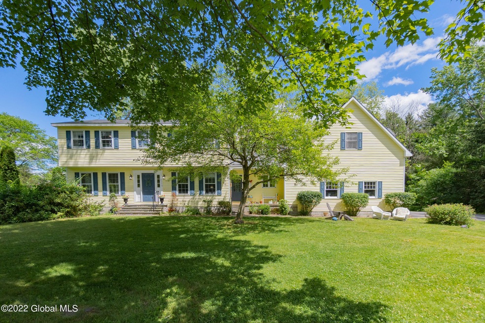 2110 Cayuga Ct, Schenectady, NY 12309 - photo 1