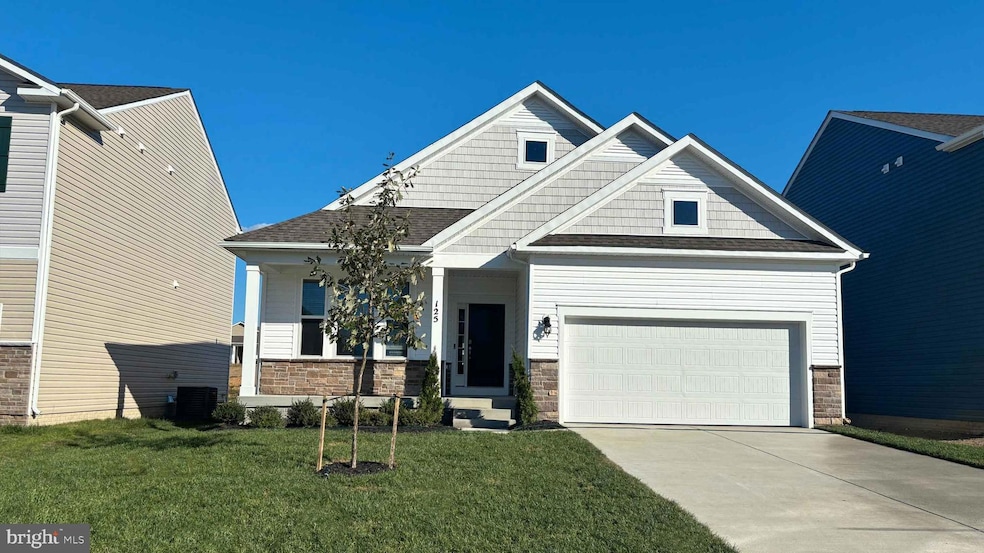 125 Woodford Dr, Stephens City, VA 22655 - photo 1