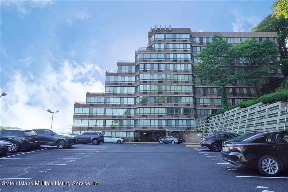Sunrise Tower unit 607, Staten Island, NY 10304 - photo 1