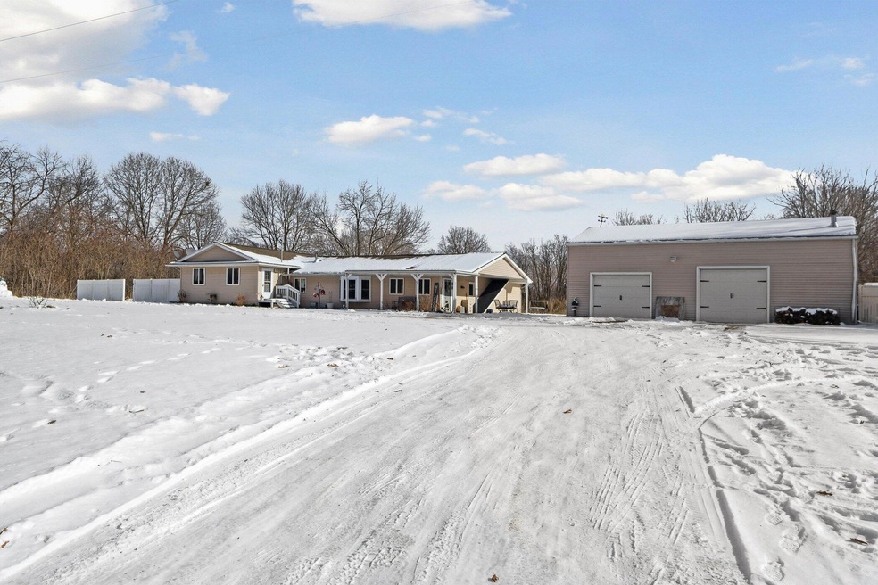 11547-Easton-Rd-Rives-Junction-MI-49277-