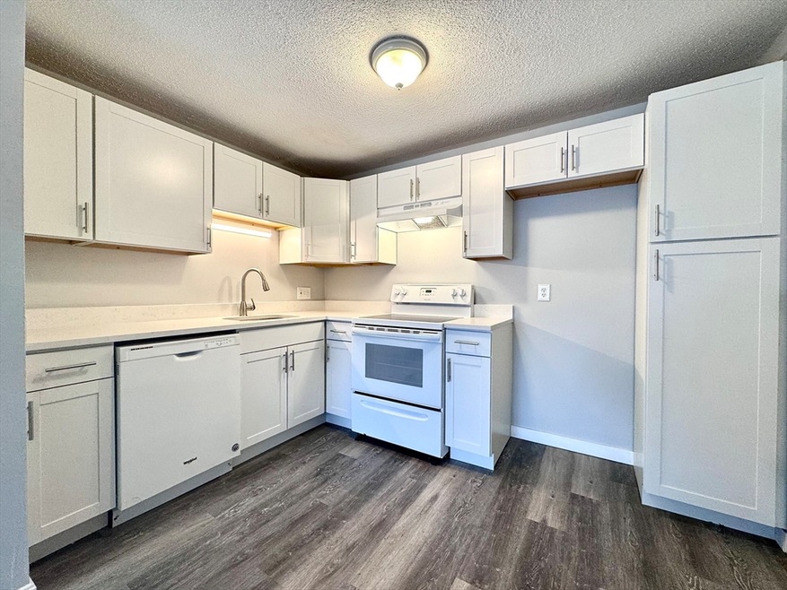 128 North St unit 4, Newton, MA 02460 - photo 1