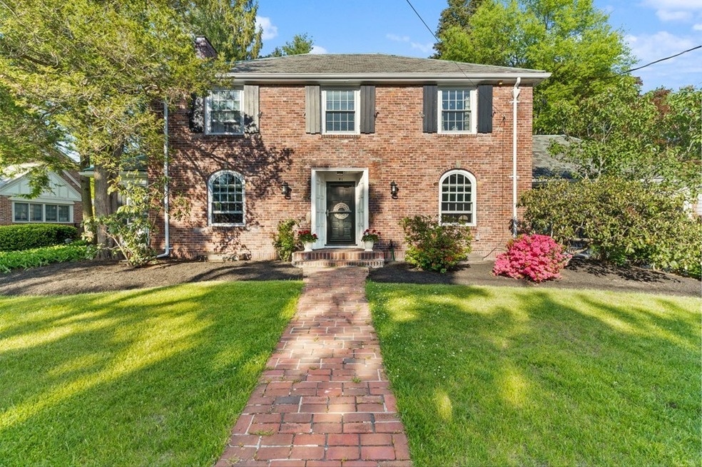 41 Evelyn Rd, Waban, MA 02468 - photo 1