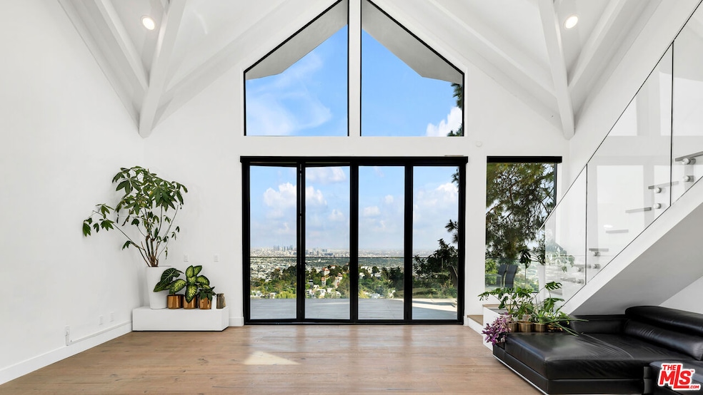 2021 Davies Way, Los Angeles, CA 90046 - photo 1