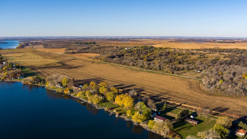 11554 Waldos Beach, Rosholt, SD 57260 - photo 1