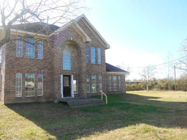 3930 S Meadows St, Alvin, TX 77511 - photo 1