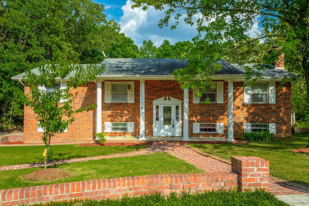 1320 Darlene Cir. HD-70