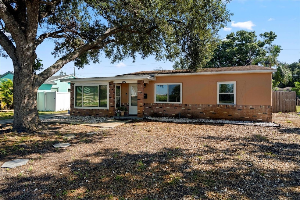 Pending $299,900 • Co-Listing Agent