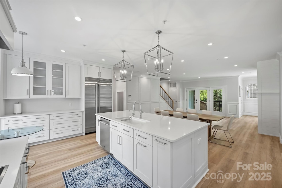 321 W 7th St unit 6, Charlotte, NC 28202 - photo 1