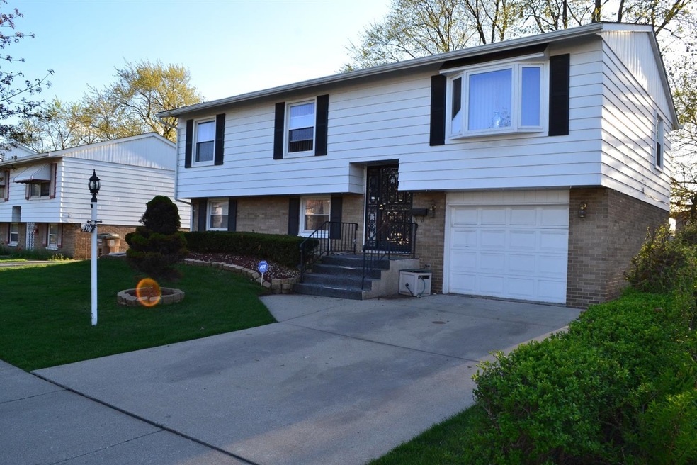 4330 Arbutus Ln, East Chicago, IN 46312 - photo 1