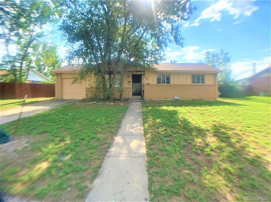 626 Evanston St, Aurora, CO 80011 - photo 1