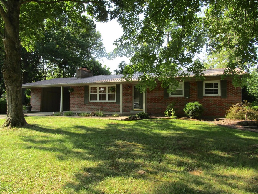 334 Laura St, Farmington, MO 63640 - photo 1