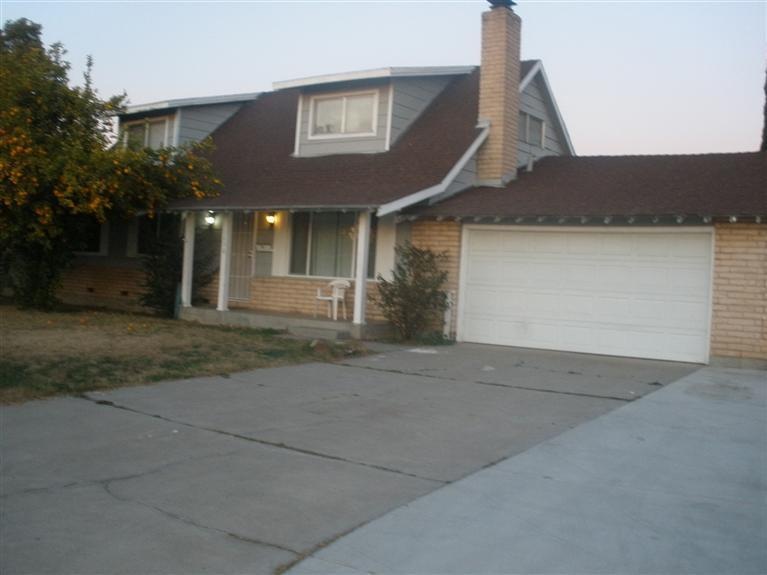 1136 Muir Ct, Manteca, CA 95337 - photo 1