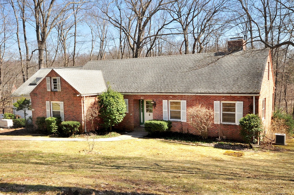 87 Kenmore Rd, Bloomfield, CT 06002 - photo 1