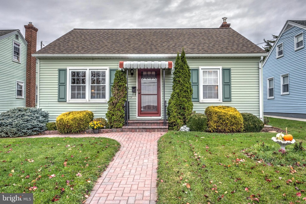 203 Orlon St, New Holland, PA 17557 - photo 1