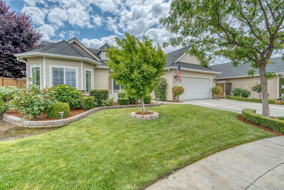 6963 E Andrews Ave, Fresno, CA 93727 - photo 1