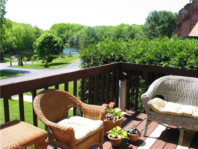 Deck.