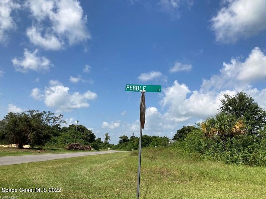 Pebble Lane Sign