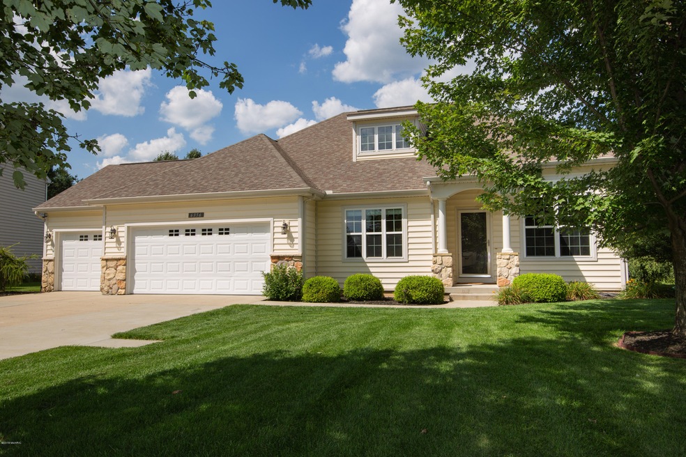 6356_Saddle_Ridge_Court-16