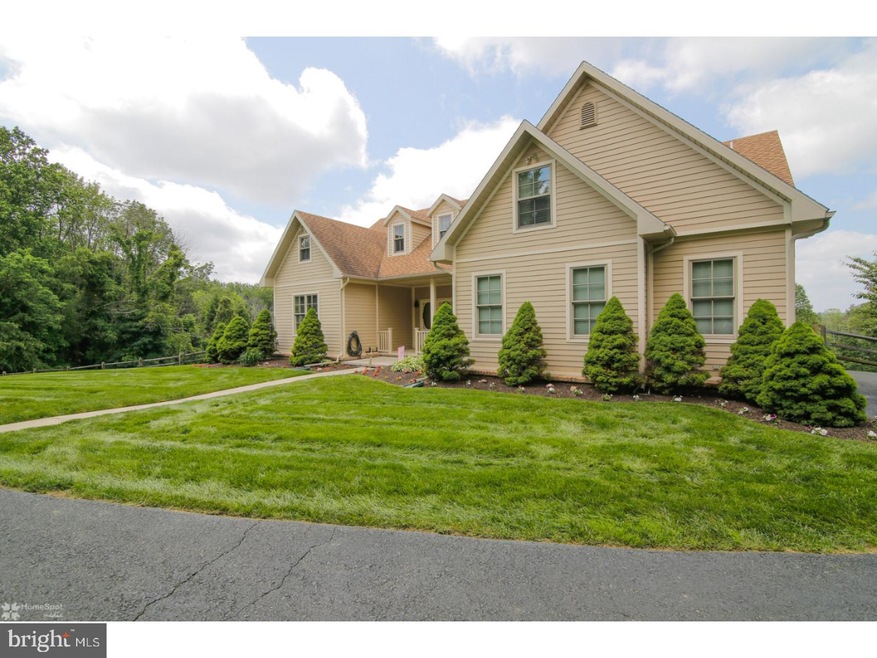 6275 Glen Rd, Coopersburg, PA 18036 - photo 1