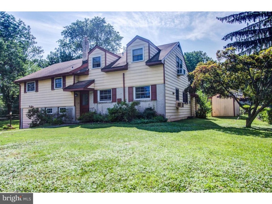 1040 S Trooper Rd, Norristown, PA 19403 - photo 1