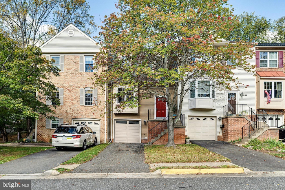 6153 Forest Creek Ln, Springfield, VA 22152 - photo 1