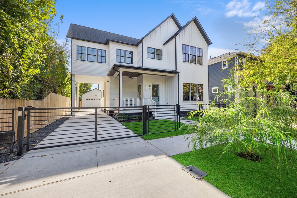 726 E 11th 1 2 St, Houston, TX 77008 - photo 1