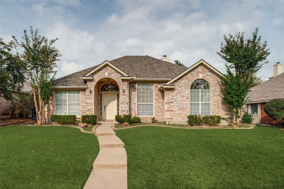 11910 Amber Valley Dr, Frisco, TX 75035 - photo 1